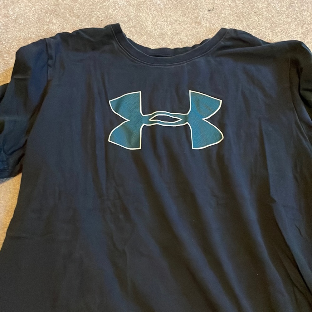 Under armour t shirt